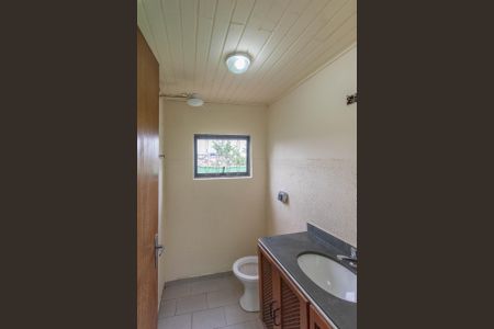 Casa à venda com 300m², 3 quartos e 4 vagasBanheiro de serviço