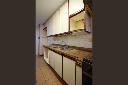 Apartamento para alugar com 83m², 2 quartos e 1 vaga