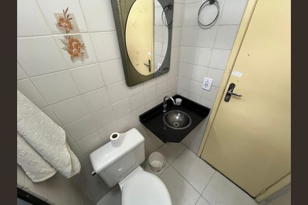 Apartamento para alugar com 58m², 2 quartos e 1 vaga Apartamento para alugar com 58m², 2 quartos e 1 vagaBanheiro 1