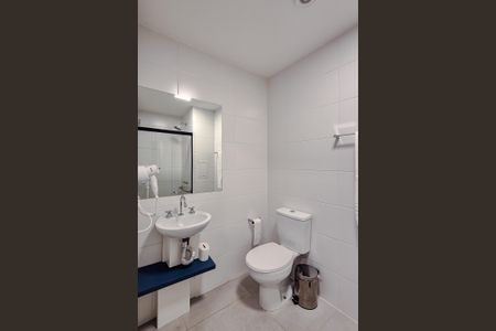 Banheiro de kitnet/studio à venda com 1 quarto, 26m² em Perdizes, São Paulo