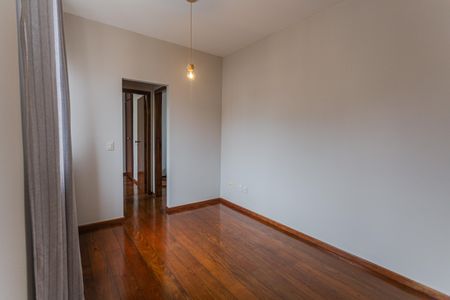 Sala de apartamento para alugar com 2 quartos, 72m² em Santa Tereza, Belo Horizonte