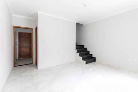 Sala de casa de condomínio para alugar com 2 quartos, 80m² em Vila Curuçá Velha, São Paulo