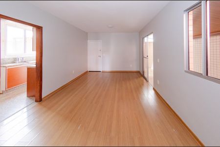 Apartamento para alugar com 110m², 3 quartos e 2 vagas Apartamento para alugar com 110m², 3 quartos e 2 vagasSala