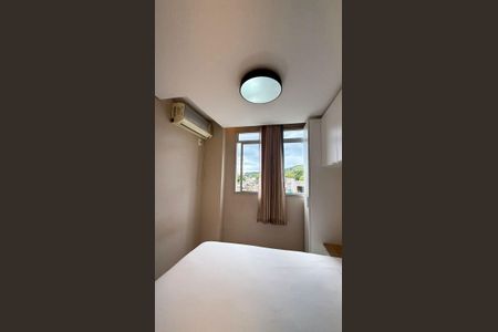 Quarto de apartamento à venda com 2 quartos, 49m² em Morro Santana, Porto Alegre