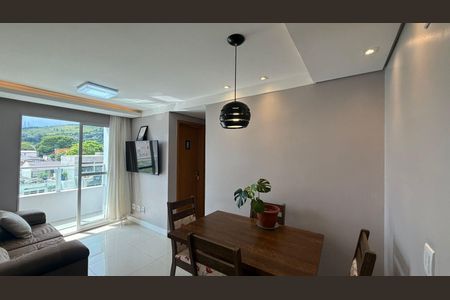 Sala de apartamento à venda com 2 quartos, 49m² em Morro Santana, Porto Alegre