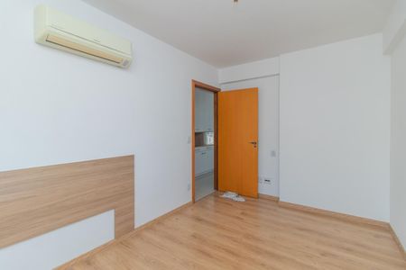 Quarto 1 de apartamento para alugar com 2 quartos, 78m² em Santana, Porto Alegre