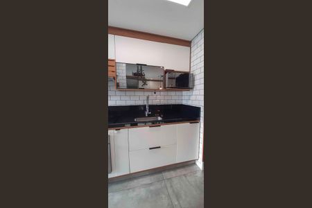 Apartamento à venda com 83m², 3 quartos e 2 vagasCozinha