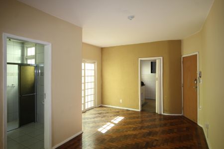 Sala de apartamento para alugar com 3 quartos, 72m² em Floresta, Porto Alegre