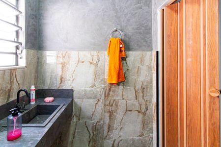 Casa à venda com 135m², 2 quartos e 1 vagaBanheiro