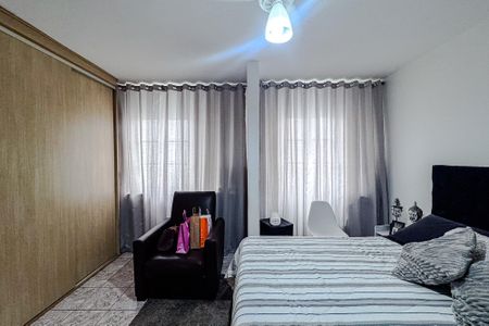 Casa para alugar com 300m², 2 quartos e 1 vaga Casa para alugar com 300m², 2 quartos e 1 vagaQuarto (Casa 2)