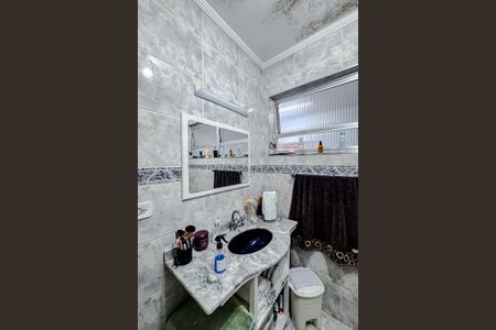 Casa para alugar com 300m², 2 quartos e 1 vaga Casa para alugar com 300m², 2 quartos e 1 vagaBanheiro (Casa 2)