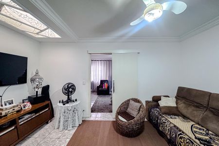 Casa para alugar com 300m², 2 quartos e 1 vaga Casa para alugar com 300m², 2 quartos e 1 vagaSala (Casa 2)