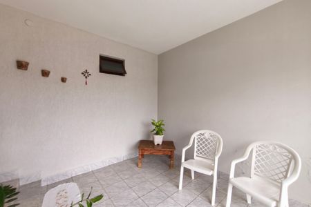 Casa à venda com 352m², 2 quartos e 3 vagasQuintal - Garagem