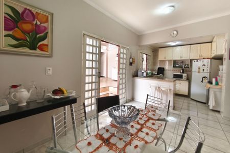 Casa à venda com 352m², 2 quartos e 3 vagasSala de Jantar