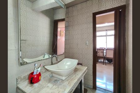 Apartamento para alugar com 74m², 2 quartos e 1 vaga Apartamento para alugar com 74m², 2 quartos e 1 vagaBanheiro Corredor