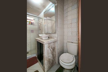 Apartamento para alugar com 74m², 2 quartos e 1 vaga Apartamento para alugar com 74m², 2 quartos e 1 vagaBanheiro Corredor