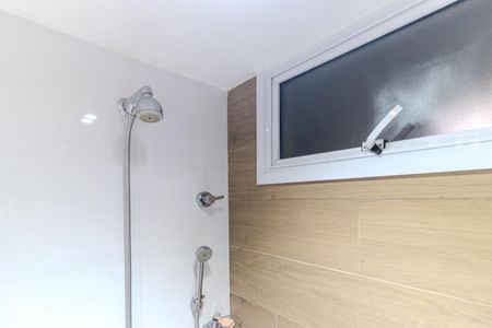 Apartamento à venda com 98m², 3 quartos e 1 vaga Apartamento à venda com 98m², 3 quartos e 1 vagaBanheiro da Suíte