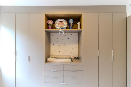 Apartamento à venda com 98m², 3 quartos e 1 vaga Apartamento à venda com 98m², 3 quartos e 1 vagaQuarto 2