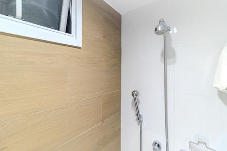 Apartamento à venda com 98m², 3 quartos e 1 vaga Apartamento à venda com 98m², 3 quartos e 1 vagaBanheiro Social