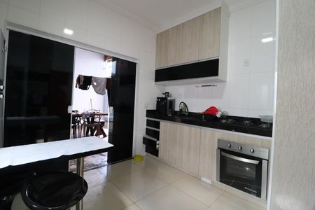 Casa para alugar com 160m², 3 quartos e 3 vagasCozinha