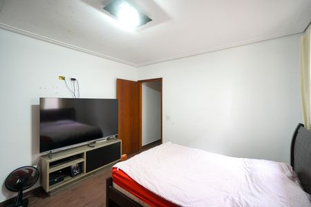 Casa à venda com 300m², 4 quartos e 2 vagasSuíte