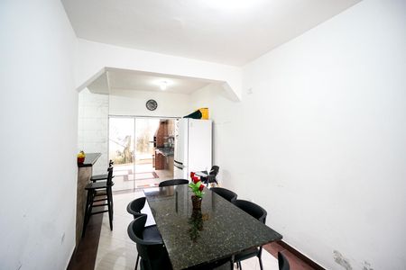 Casa à venda com 300m², 4 quartos e 2 vagasCopa