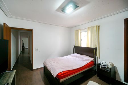 Casa à venda com 300m², 4 quartos e 2 vagasSuíte