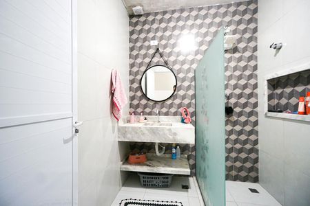 Casa à venda com 300m², 4 quartos e 2 vagasBanheiro social