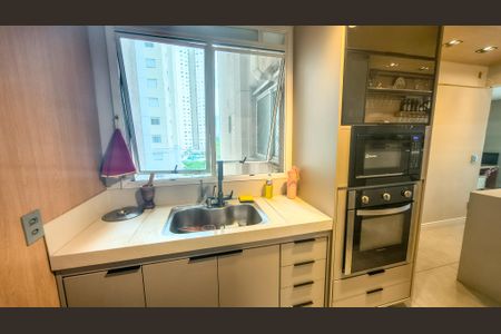 Apartamento à venda com 97m², 3 quartos e 2 vagasCozinha