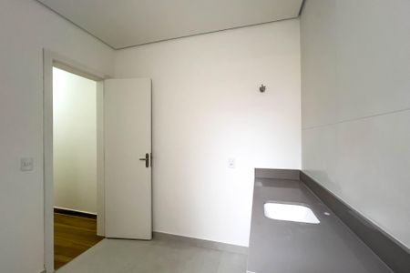 Casa à venda com 100m², 2 quartos e sem vagaBanheiro