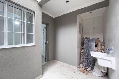 Casa à venda com 100m², 2 quartos e sem vagaÁrea de serviço 