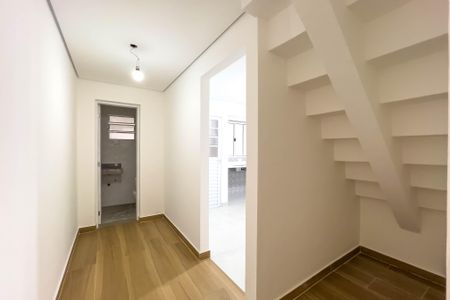 Casa à venda com 100m², 2 quartos e sem vagaHall e lavabo