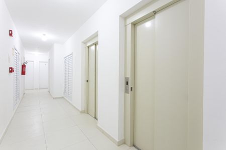Apartamento para alugar com 40m², 1 quarto e 1 vaga Apartamento para alugar com 40m², 1 quarto e 1 vagaÁrea Comum - Elevador