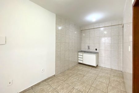 Sala de kitnet/studio para alugar com 2 quartos, 50m² em Novo Riacho, Contagem