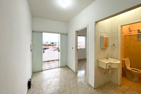 Sala de kitnet/studio para alugar com 2 quartos, 50m² em Novo Riacho, Contagem