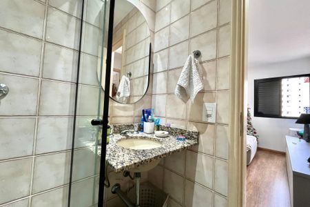 Apartamento à venda com 70m², 3 quartos e 2 vagasBanheiro Corredor