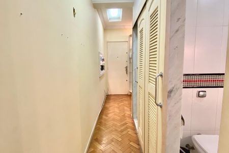 Apartamento à venda com 40m², 1 quarto e sem vaga Apartamento à venda com 40m², 1 quarto e sem vagaCorredor