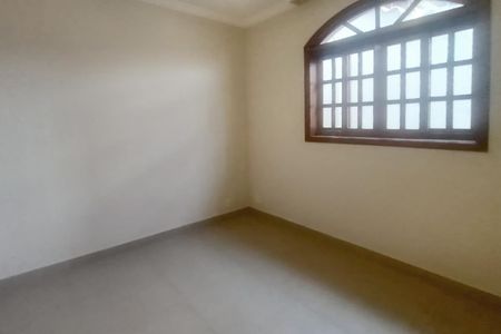 Casa à venda com 220m², 3 quartos e 2 vagas Casa à venda com 220m², 3 quartos e 2 vagasQuarto 3