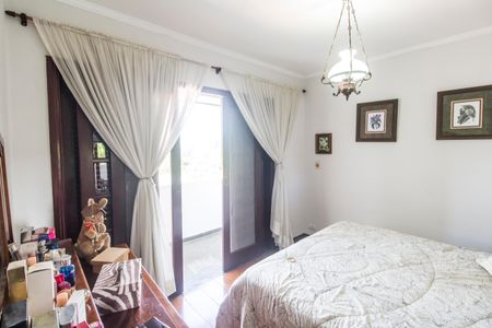 Casa de condomínio para alugar com 440m², 4 quartos e 4 vagas Casa de condomínio para alugar com 440m², 4 quartos e 4 vagasSuíte master