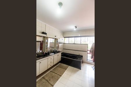 Casa de condomínio para alugar com 440m², 4 quartos e 4 vagas Casa de condomínio para alugar com 440m², 4 quartos e 4 vagasBanheiro da Suíte