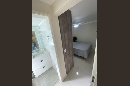 Quarto de apartamento para alugar com 2 quartos, 50m² em Quitaúna, Osasco