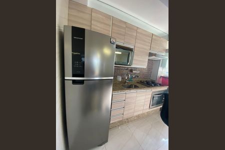 Cozinha de apartamento para alugar com 2 quartos, 50m² em Quitaúna, Osasco