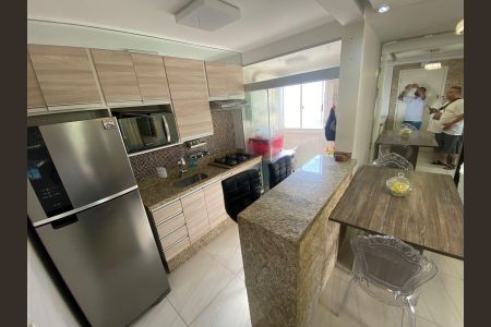 Cozinha de apartamento para alugar com 2 quartos, 50m² em Quitaúna, Osasco