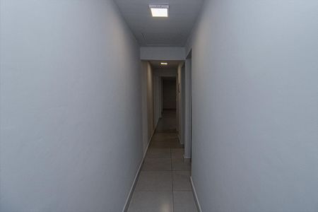 corredor para os cômodos_2 de casa à venda com 3 quartos, 111m² em Vila Nair, São Paulo