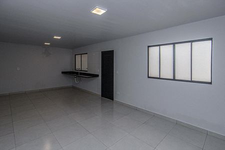 Casa à venda com 111m², 3 quartos e 2 vagas Casa à venda com 111m², 3 quartos e 2 vagassala e cozinha_4