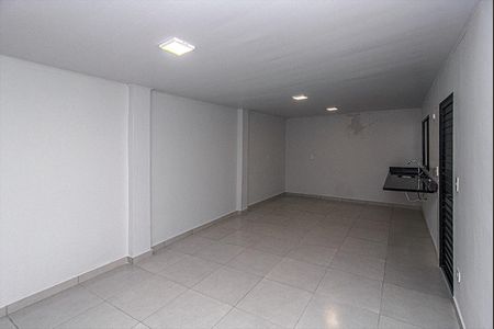 Casa à venda com 111m², 3 quartos e 2 vagas Casa à venda com 111m², 3 quartos e 2 vagassala e cozinha_3