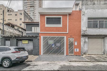 Casa à venda com 111m², 3 quartos e 2 vagas Casa à venda com 111m², 3 quartos e 2 vagasfachada