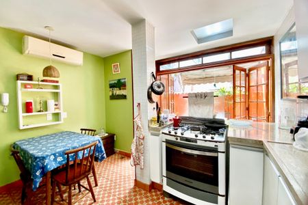 Apartamento para alugar com 140m², 3 quartos e 1 vaga Apartamento para alugar com 140m², 3 quartos e 1 vagaCozinha