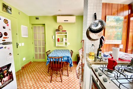 Apartamento para alugar com 140m², 3 quartos e 1 vaga Apartamento para alugar com 140m², 3 quartos e 1 vagaCozinha