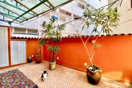 Apartamento para alugar com 140m², 3 quartos e 1 vaga Apartamento para alugar com 140m², 3 quartos e 1 vagaVaranda